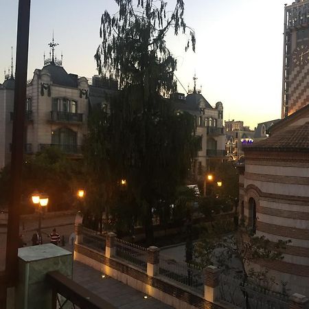Apartment On Zviad Gamsakhurdia 21 Батуми Екстериор снимка